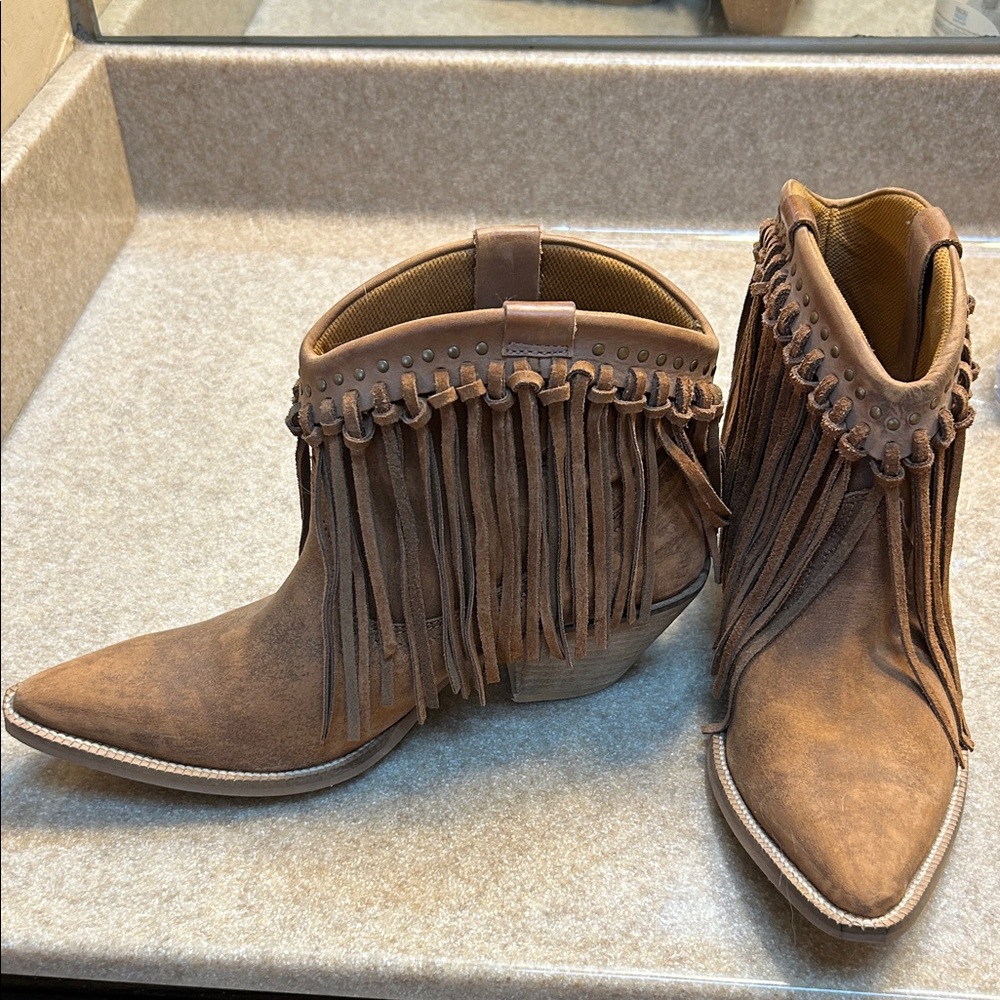 Abilene Boot Co. Tan Fringe Ankle Booties